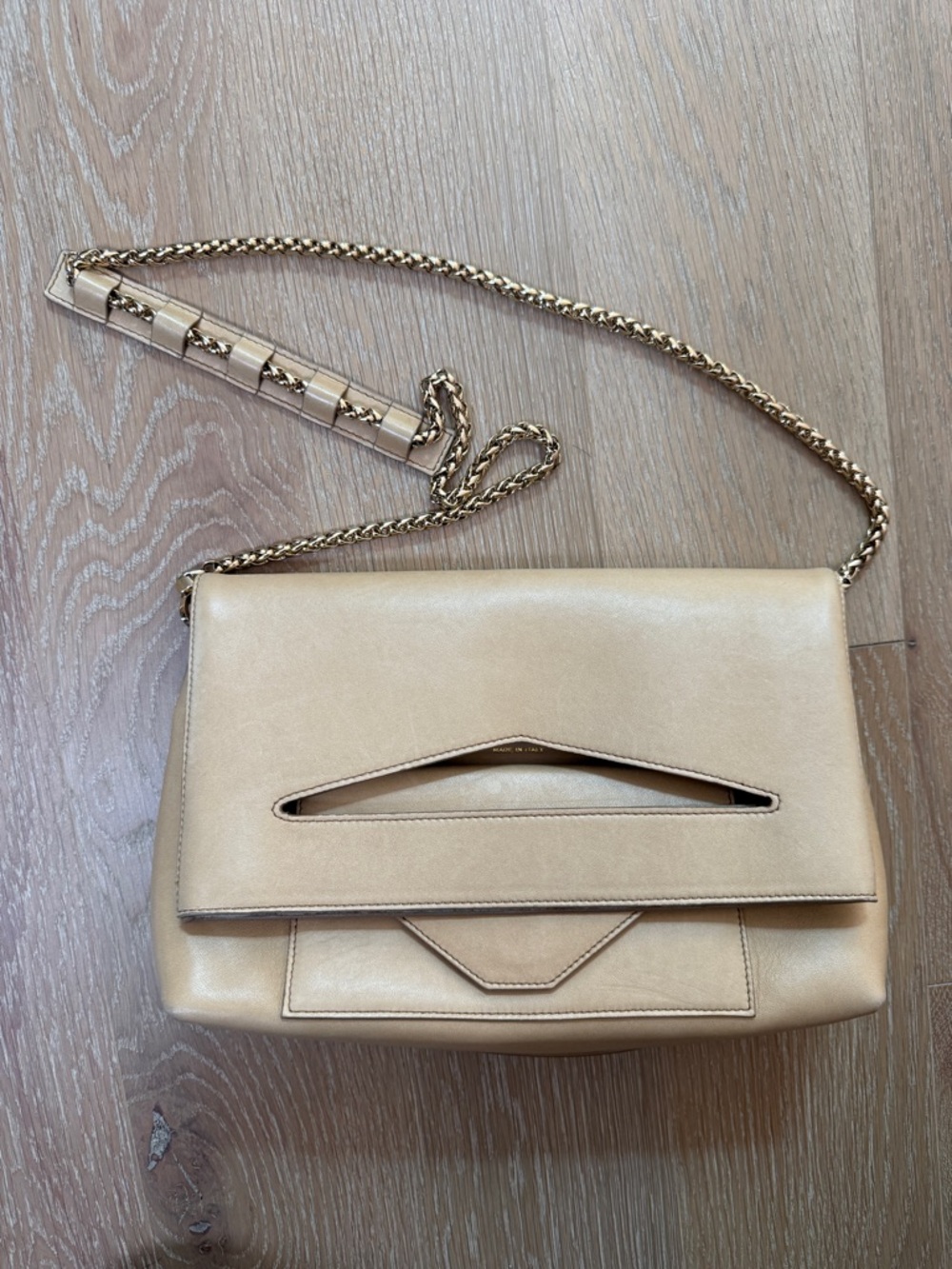 Oscar de la Renta Beige Leather Gold Chain Shoulder Bag